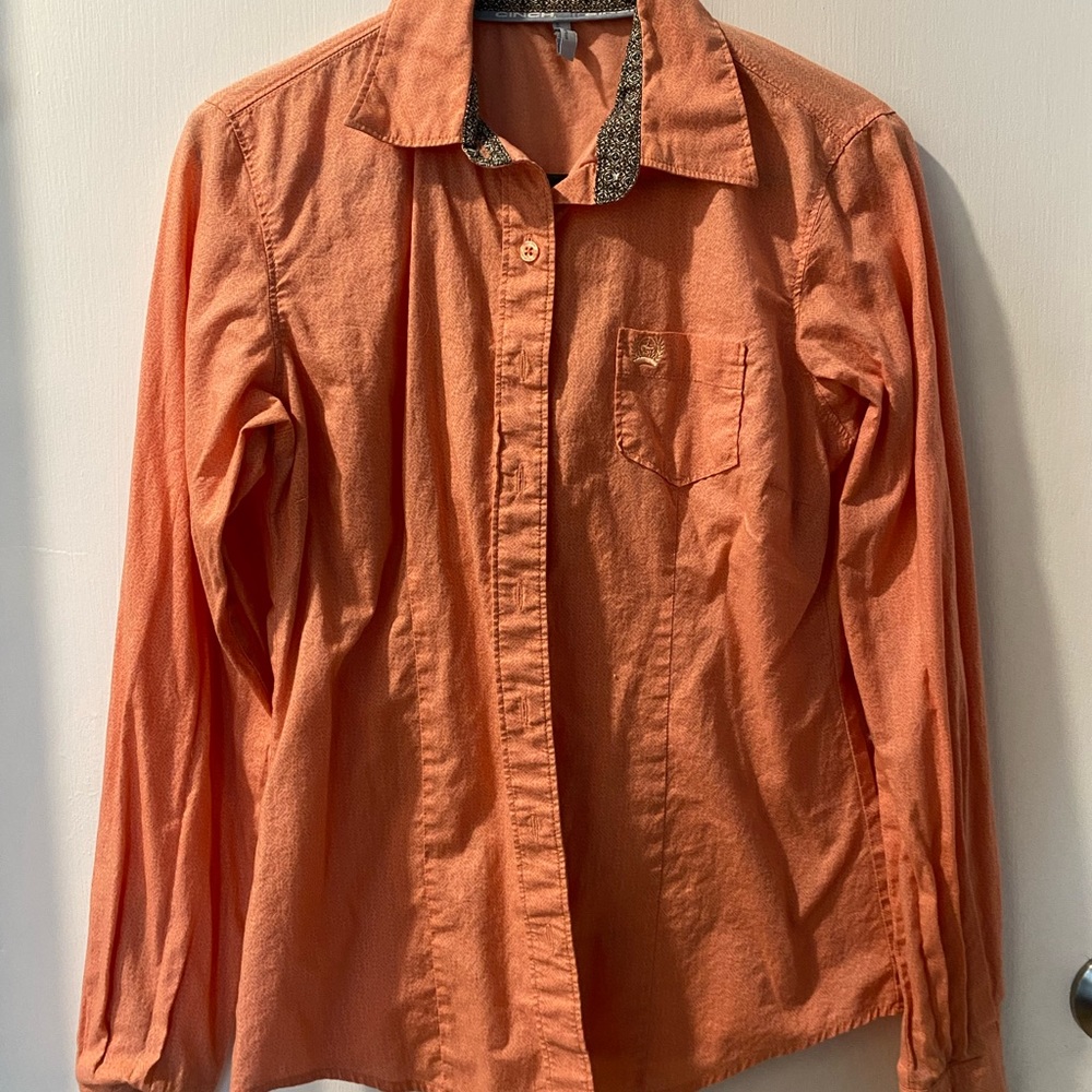 Cinch button up